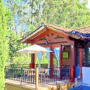 la-martina-campestre-guest-house.colombiamedellinhotels.com/